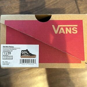 Vans Sk8-Mid Reissu - checkerboard black/marshm - Toddler size 7. New in box